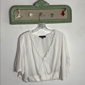 Lulu’s boho v neck crop top short bell sleeve top women’s small